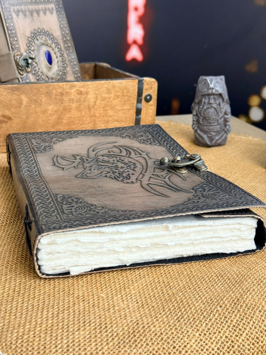 Księga z wilkiem – notes fantasy w nordyckim klimacie