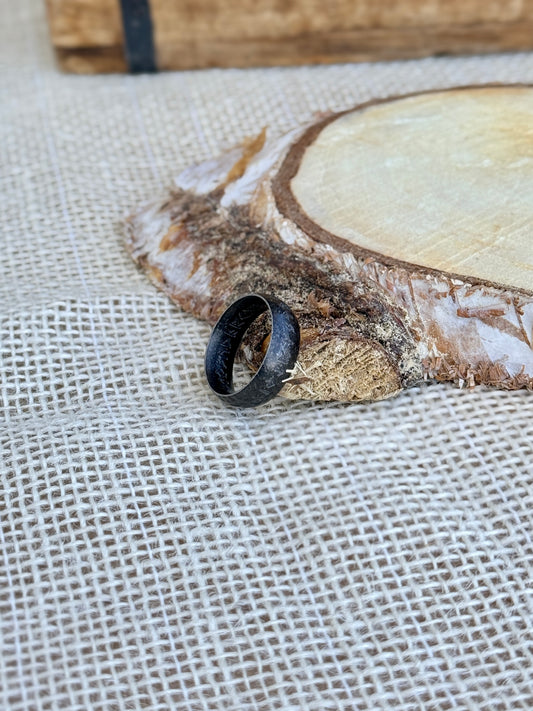 Stalowy sygnet - "Runiczny mrok"