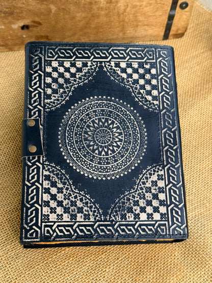 Księga Wilka i Miecza – czarny dziennik fantasy Wiedźmin
