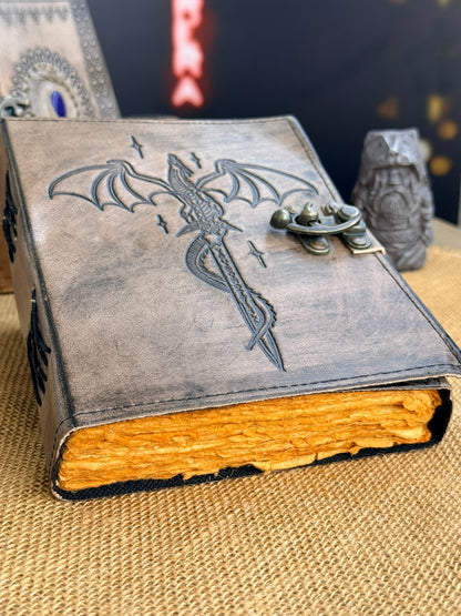 Księga ze smokiem i mieczem – dziennik fantasy RPG