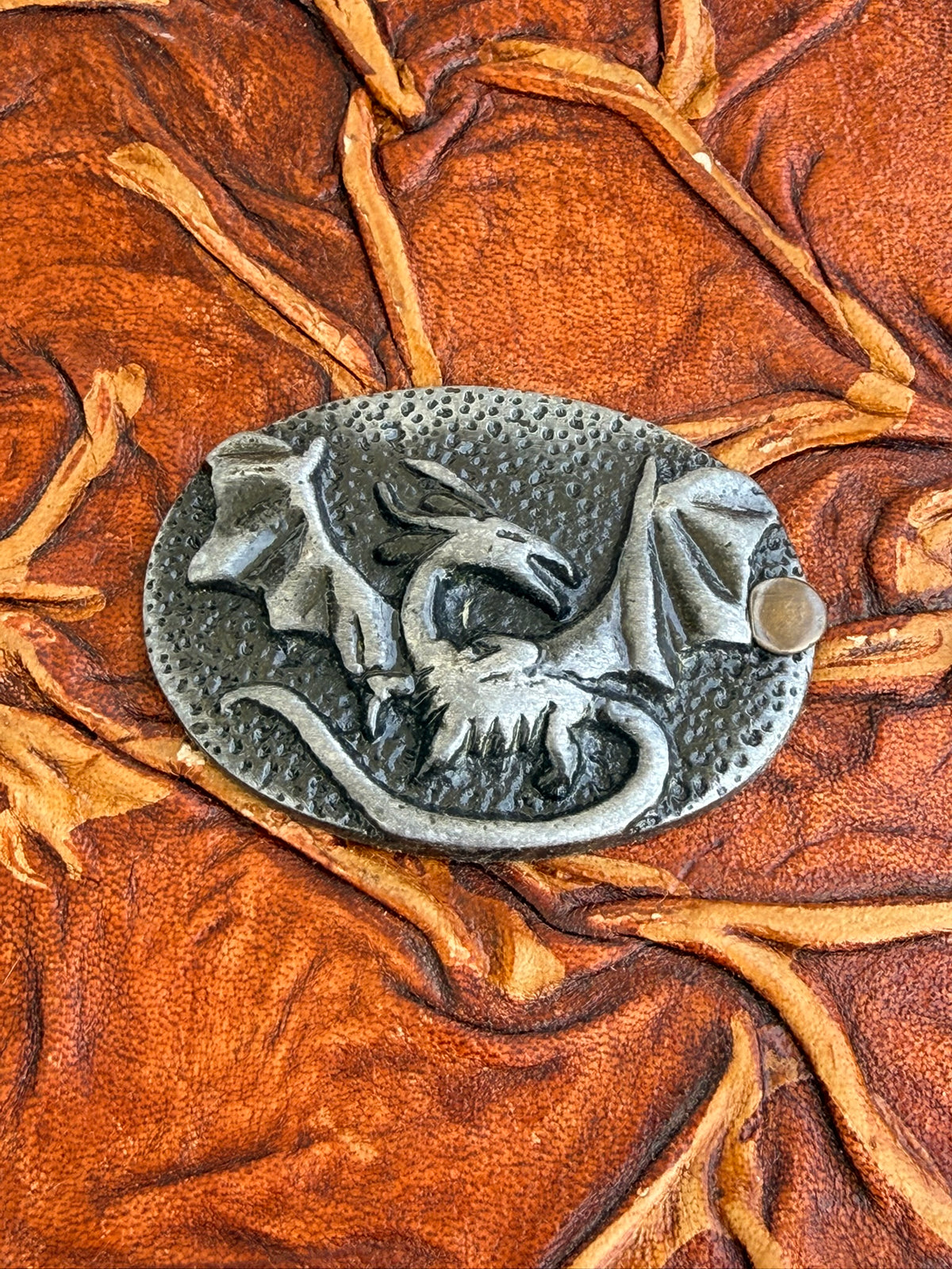 Skórzana księga ze smokiem – dziennik fantasy vintage