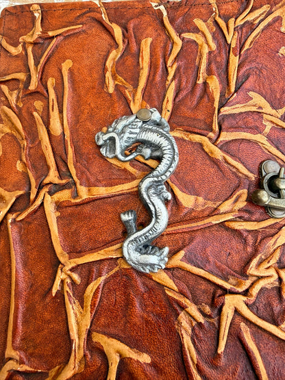 Skórzana księga ze Smokiem – dziennik fantasy vintage