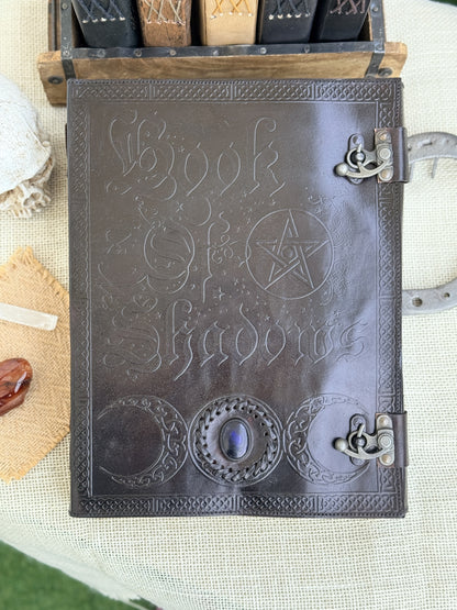 Skórzana Księga Cieni - Book of shadow z kamieniem