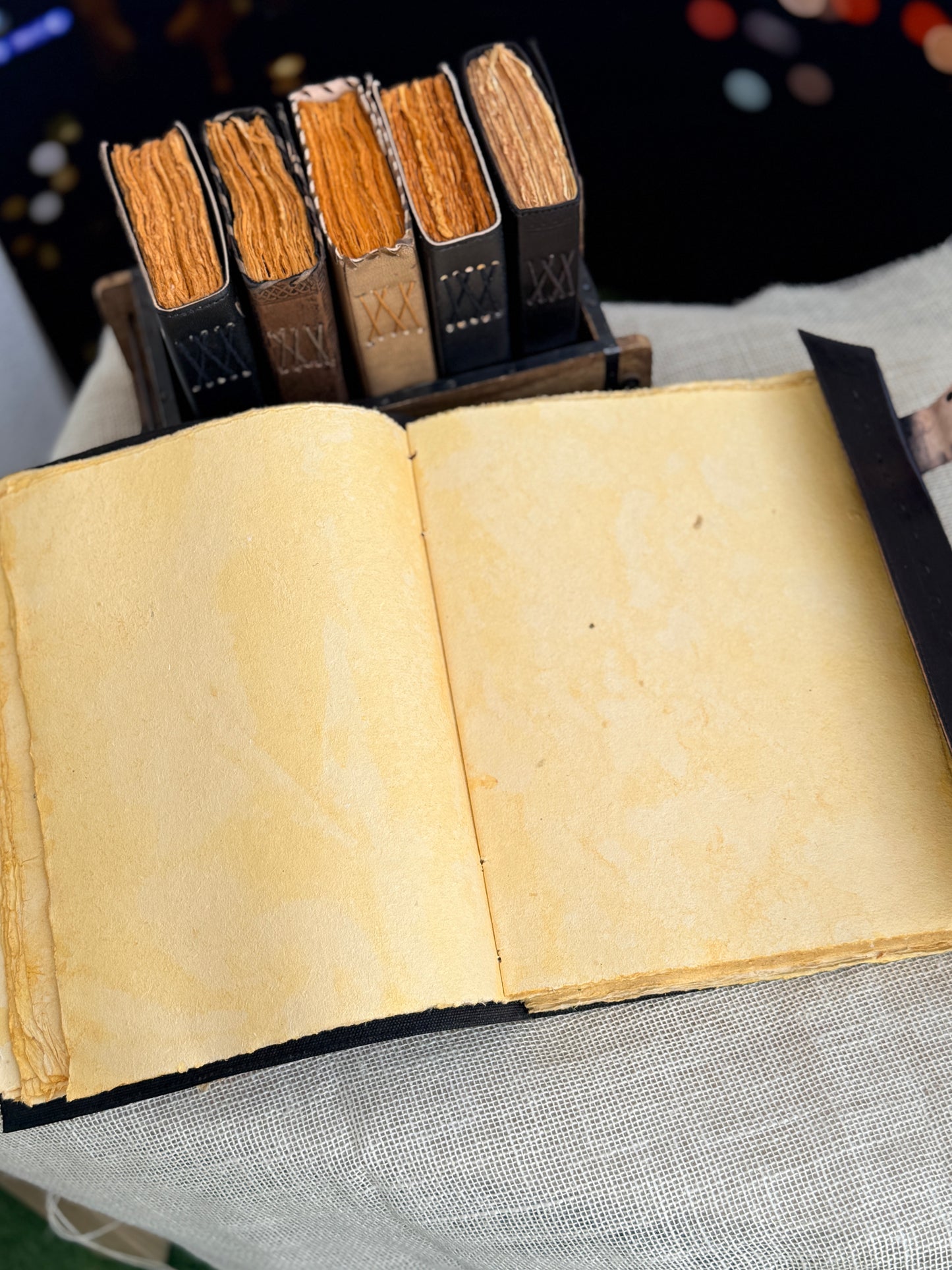 Skórzana Księga Cieni - Book of shadow z kamieniem