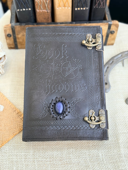 Skórzana Księga Cieni - Book of shadow z kamieniem