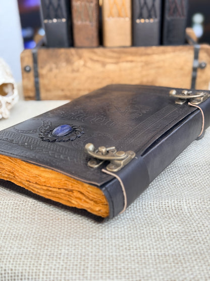 Skórzana Księga Cieni - Book of shadow z kamieniem