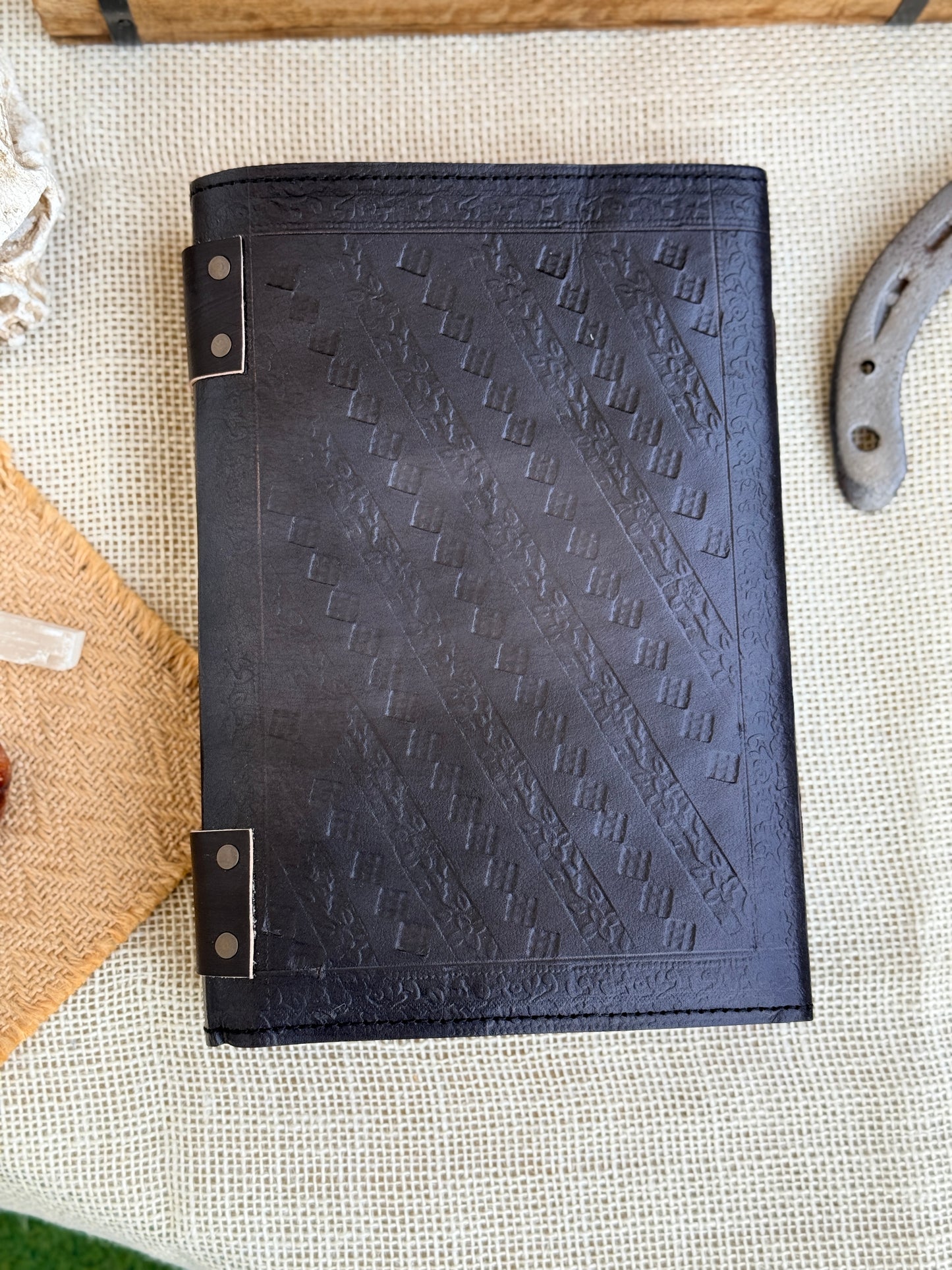 Skórzana Księga Cieni - Book of shadow z kamieniem