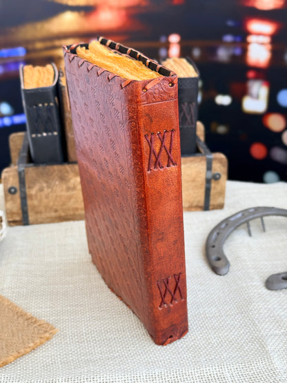 Skórzana Księga Cieni - Triquetra