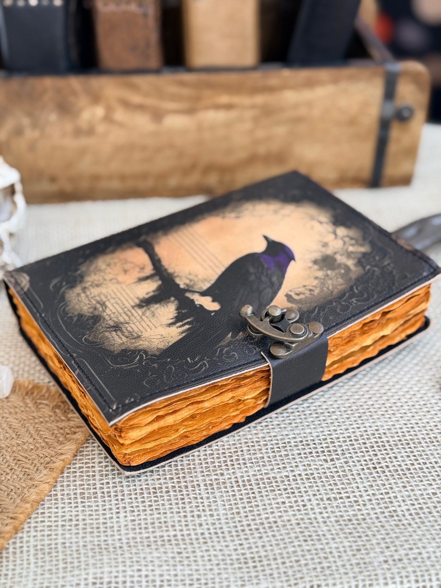 Skórzana Księga Cieni - Kruk