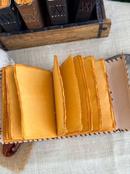 Skórzana Księga Cieni - Słońce i księżyc