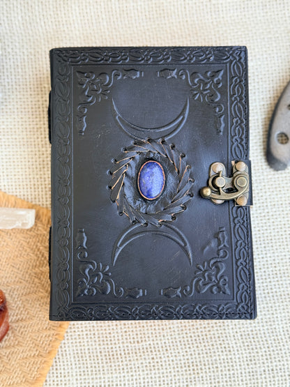 Skórzana Księga Cieni - z księżycami i kamieniem (mała)