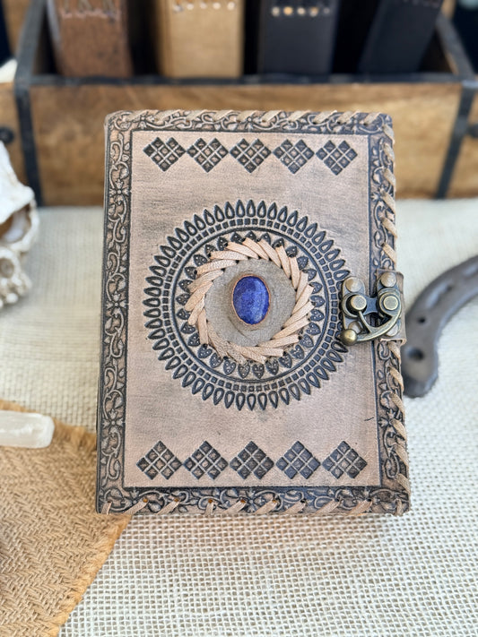 Skórzana Księga Cieni - mandala