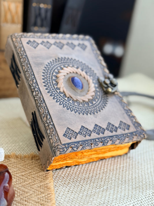 Skórzana Księga Cieni - mandala