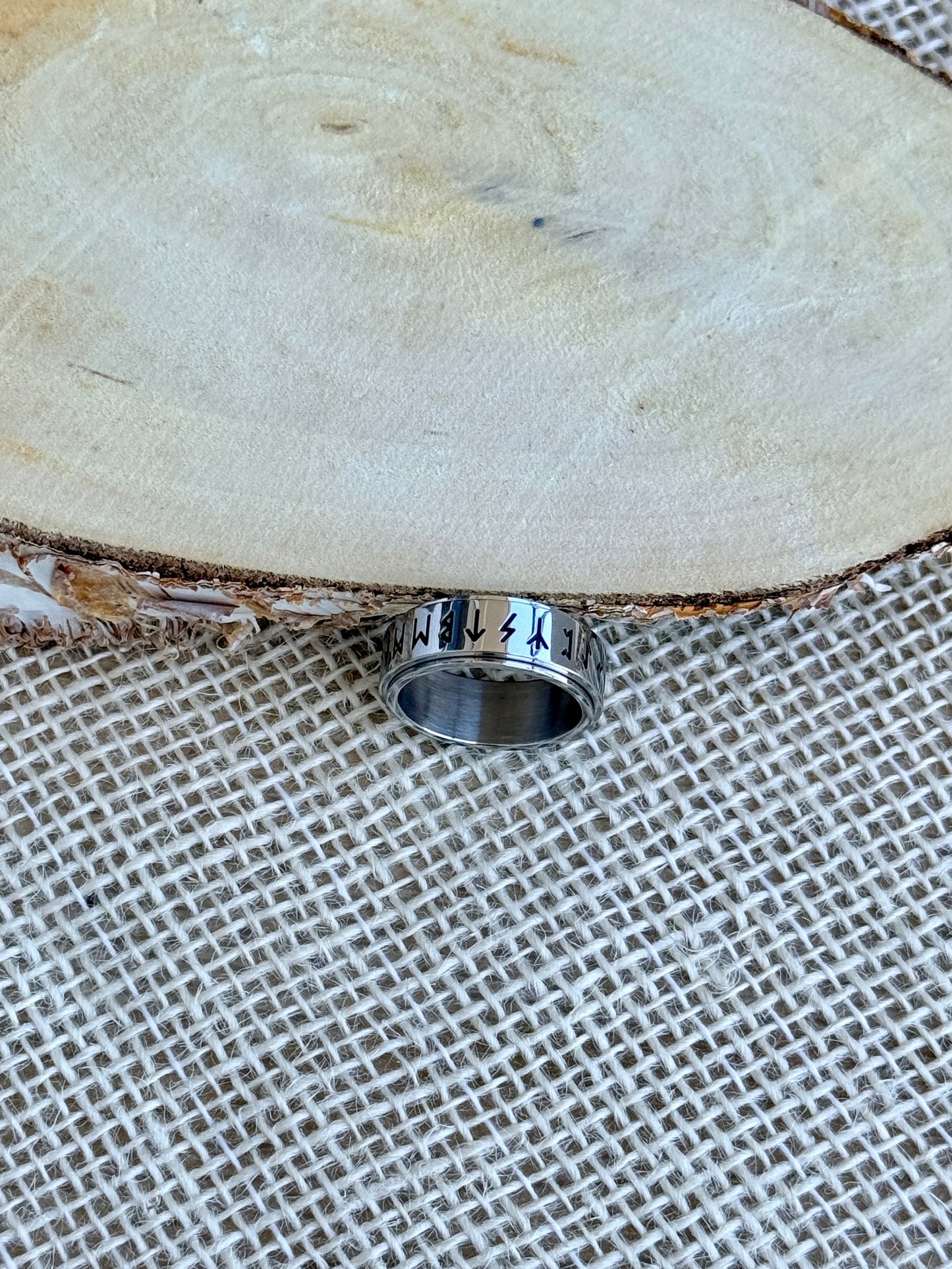 Sygnet spinner - Alfabet runiczny