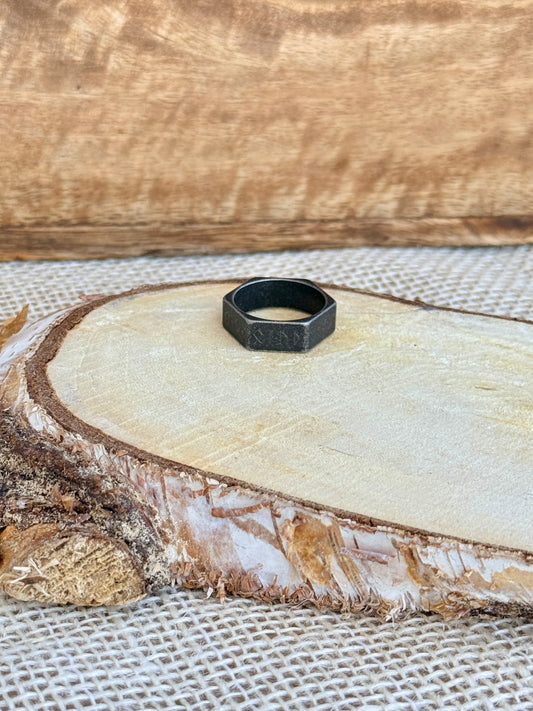 Sygnet szcześciokątny - "Futhark"