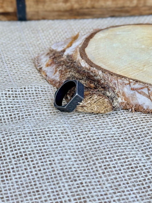 Sygnet szcześciokątny - "Futhark"