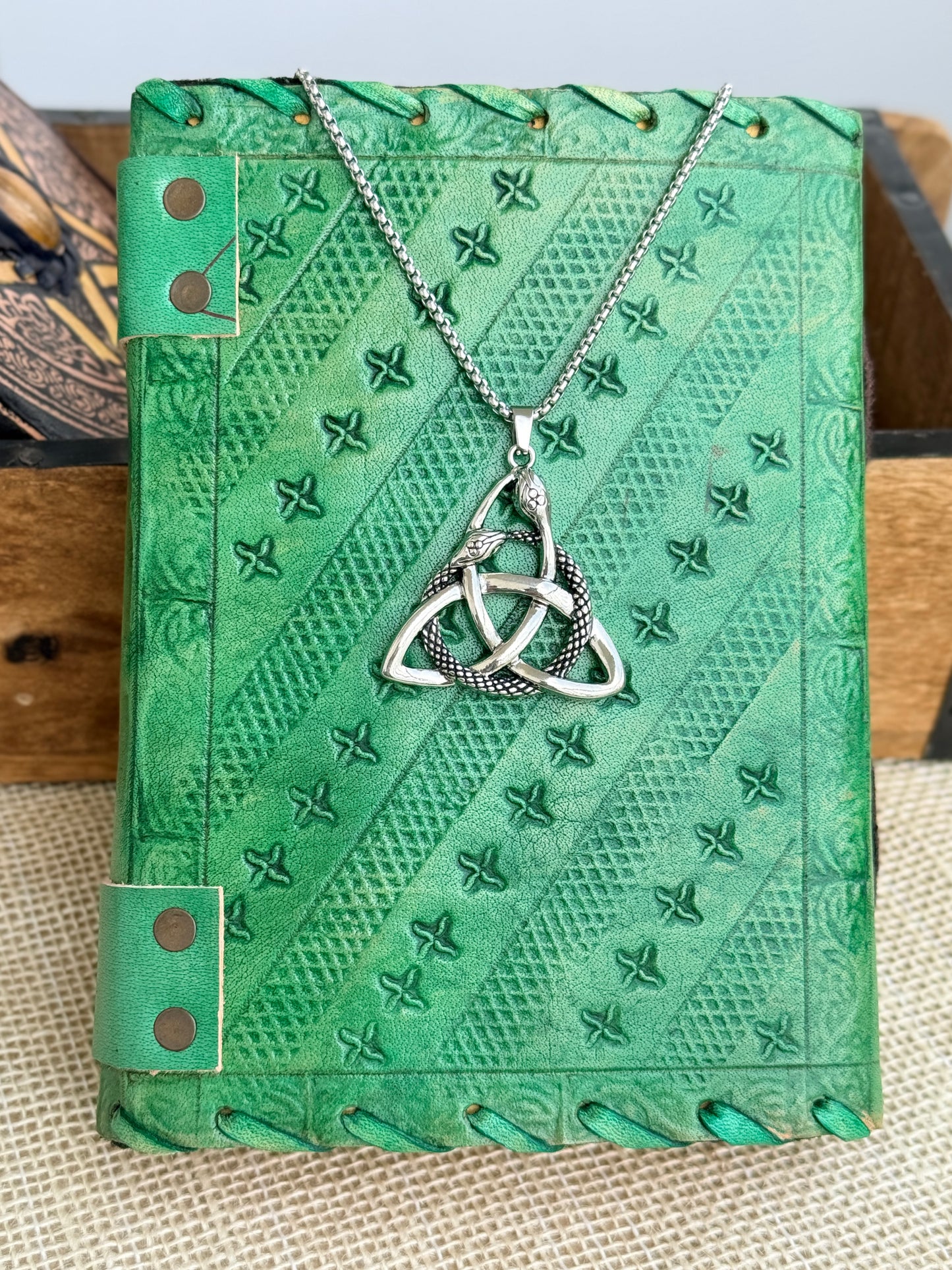 Naszyjnik - „Węzły Wieczności"